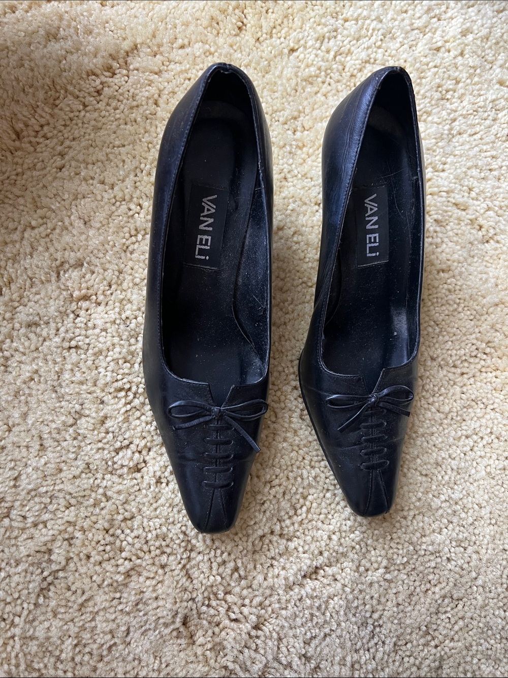 Vaneli Black Pointed Toe Bow Leather Pumps